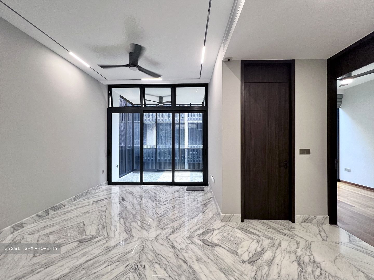 Van Holland (D10), Condominium #618052691